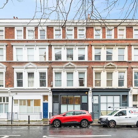 Bright And Airy One Bedroom Condo, Olympia, Kensington London Exterior photo